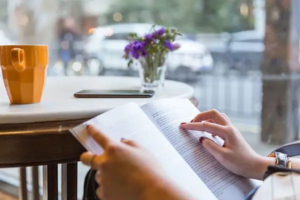 爱尔兰旅游拍照情侣姿势